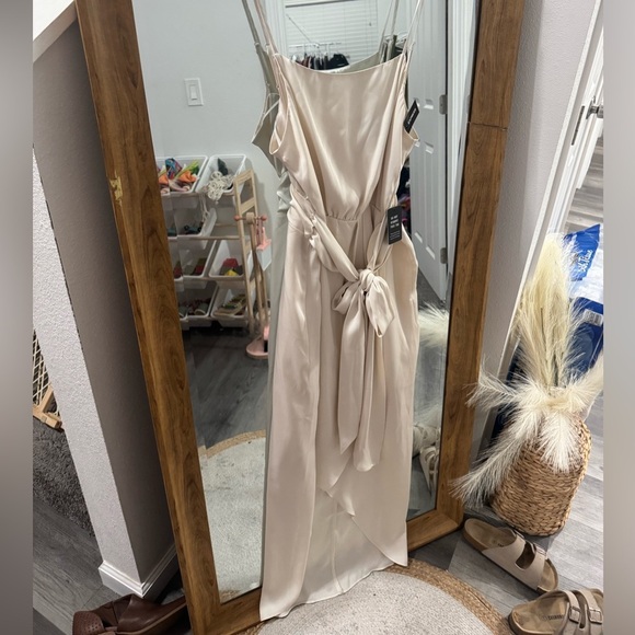BNWT Express Satin Faux Wrap Tie High Low Midi Dress - Picture 2 of 3